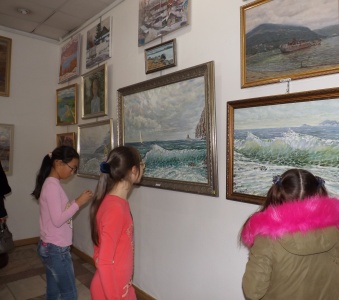 Выставка "Художники в Андреевке" напомнила о лете