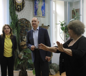 В гостях у юных художников депутат ЗС ПК Александр Костенко